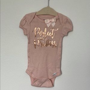 Short sleeve one piece